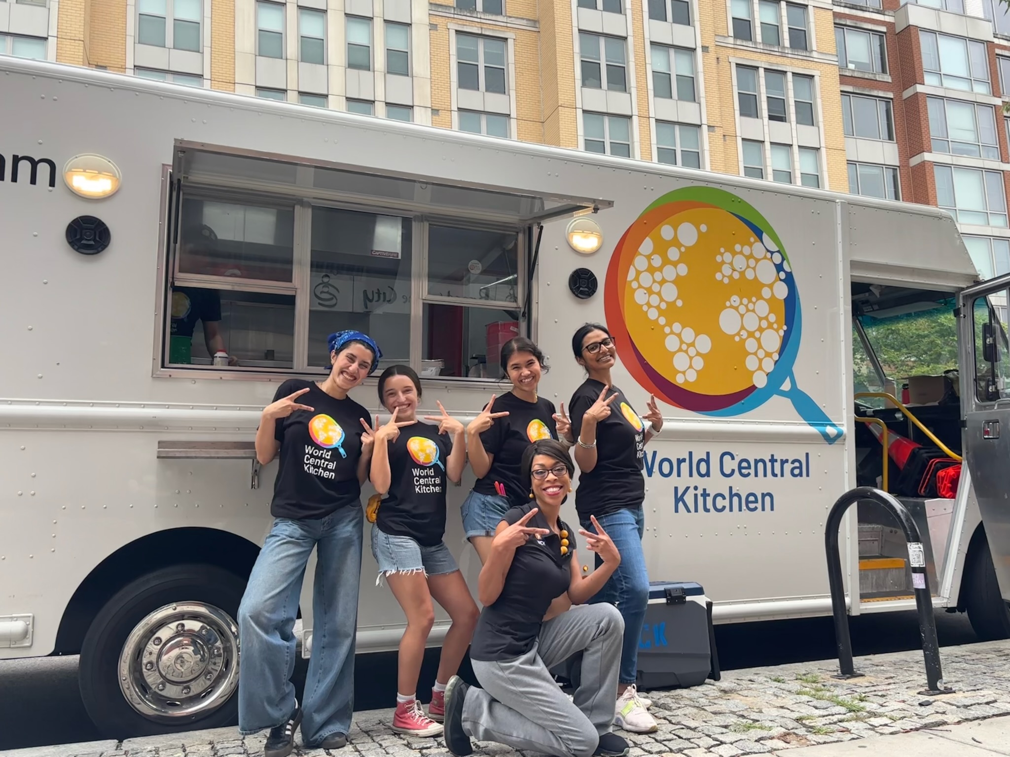 WCK HIP interns preparing for DC food distribution event